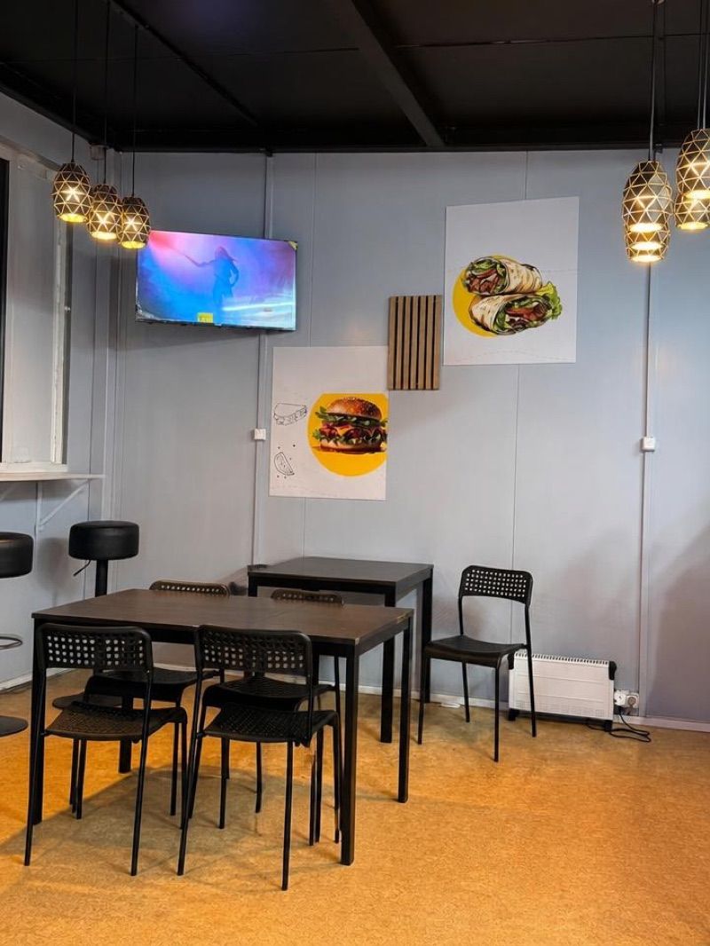 Klub kebab Aleksandrów Kujawski, рядом с вокзалом Aleksandrów Kujawski