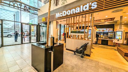 McDonald's, рядом с вокзалом Salzburg Hauptbahnhof