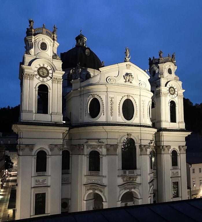 Salzburg-Altstadt-Apartement, жильё рядом с вокзалом Salzburg Hauptbahnhof