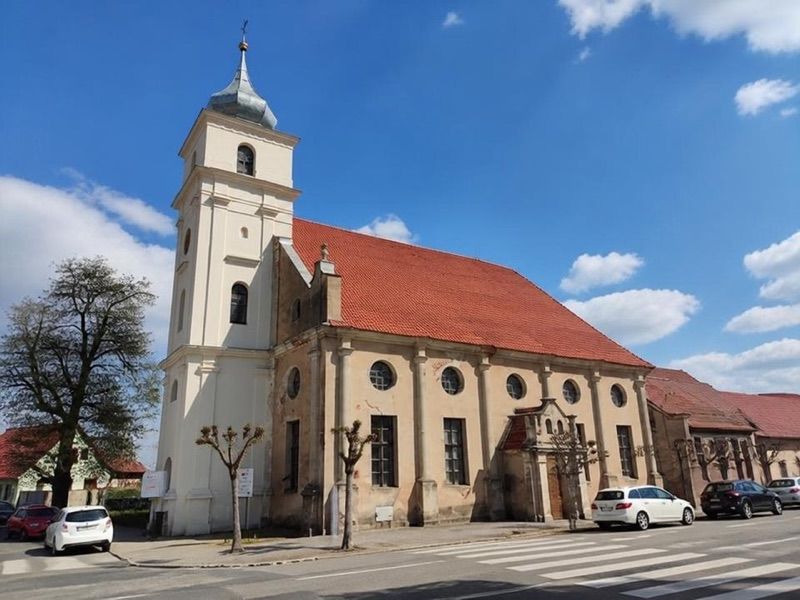 Kościół Ewangelicki w Babimoście SW. ADRIANA SOWIŃSKIEGO, atrakcja w pobliżu dworca Babimost