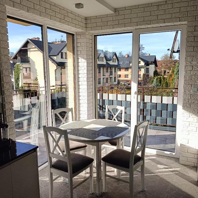 Apartament Brzeg, жильё рядом с вокзалом Бжег