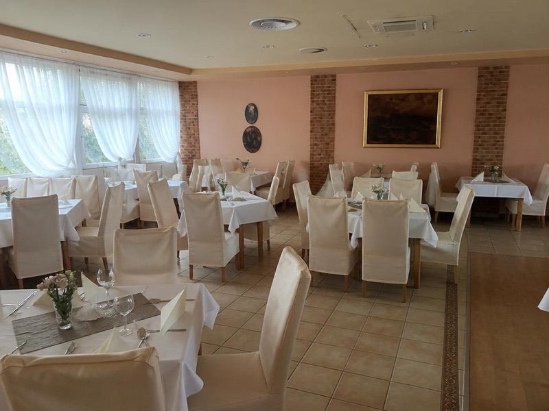 Restauracja Leśna, рядом с вокзалом Bydgoszcz Leśna