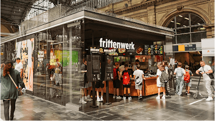 Frittenwerk Frankfurt Hbf, рядом с вокзалом Frankfurt (Main) Hauptbahnhof