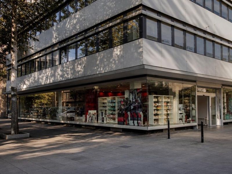 Apotheke am Klagesmarkt, sklep przy dworcu Hannover Hauptbahnhof