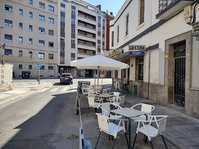 Bar - Cafetería Fragata II, рядом с вокзалом León