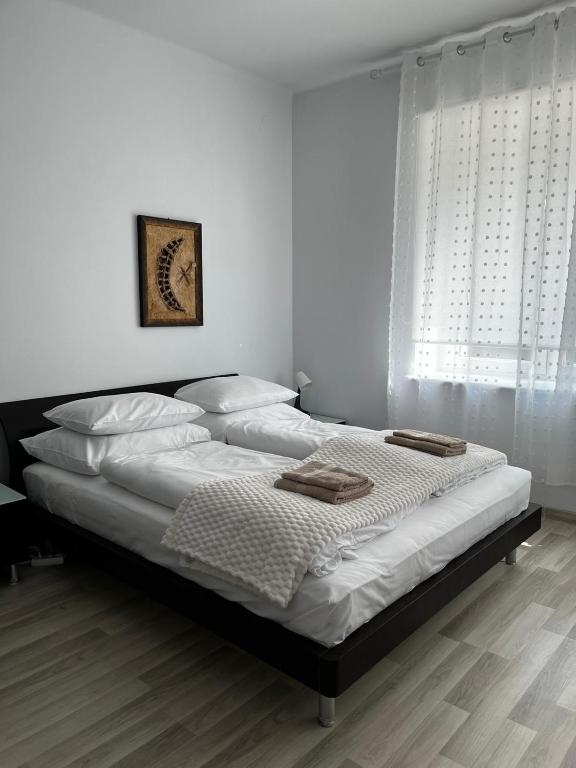 Apartament Pod Kamienną Górą II, жильё рядом с вокзалом Гдыня Главная