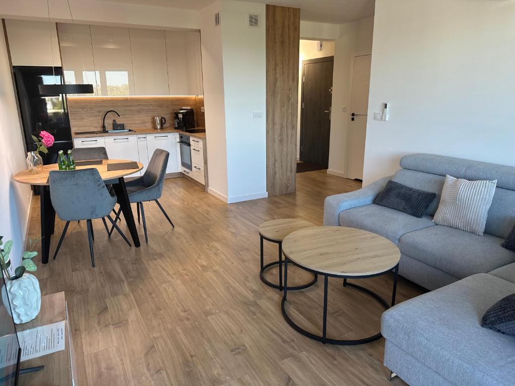 Apartament Rzemieślnicza Premium z klimatyzacją i garażem podziemnym, жильё рядом с вокзалом Глогув