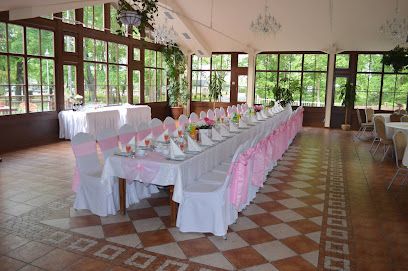 Restauracja Leśniczówka, рядом с вокзалом Grudziądz