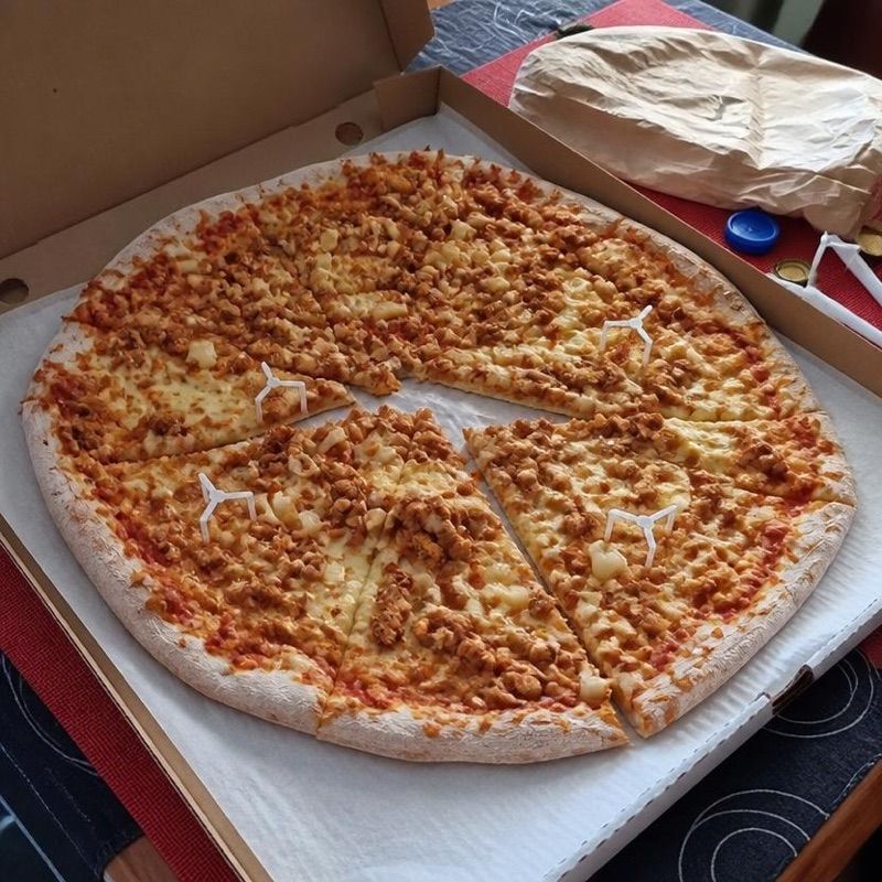 Al Capone Pizzeria (dowozy), рядом с вокзалом Inowrocław Rąbinek