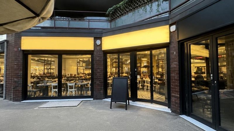 Assaje Milano Segrino, okolice dworca Milano Centrale