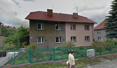 M i E s.c. Kurniak E., Boszczyk M., рядом с вокзалом Jelenia Góra