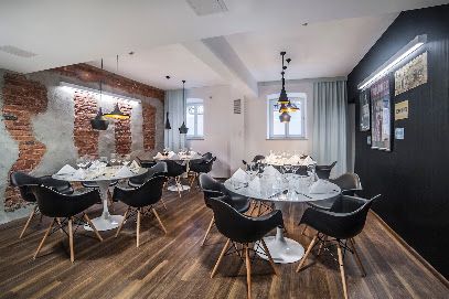 Restauracja "u Kretschmera", рядом с вокзалом Łódź Kaliska