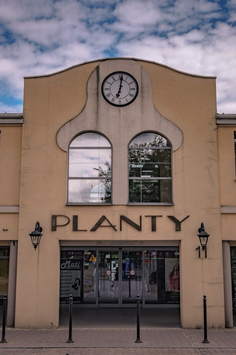 Galeria Planty, торговый центр рядом с вокзалом Кельце Главный