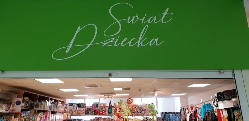 DH Puchatek, торговый центр рядом с вокзалом Кельце Главный