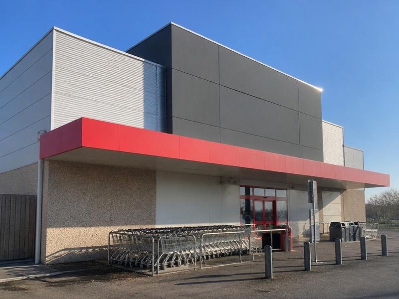 Kaufland Kościan, sklep przy dworcu Kościan
