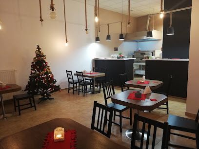 Trattoria Nuova, рядом с вокзалом Kraków Piastów