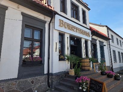 Restauracja Bursztynowa, рядом с вокзалом Łeba