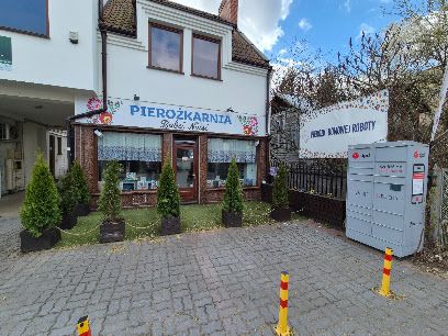 Pierożkarnia Babci Niusi, рядом с вокзалом Legionowo