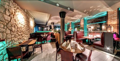 Restauracja Girasoli, sala bankietowa, pizza neapolitańska, рядом с вокзалом Legionowo