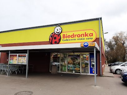 Biedronka, магазин рядом с вокзалом Łódź Żabieniec