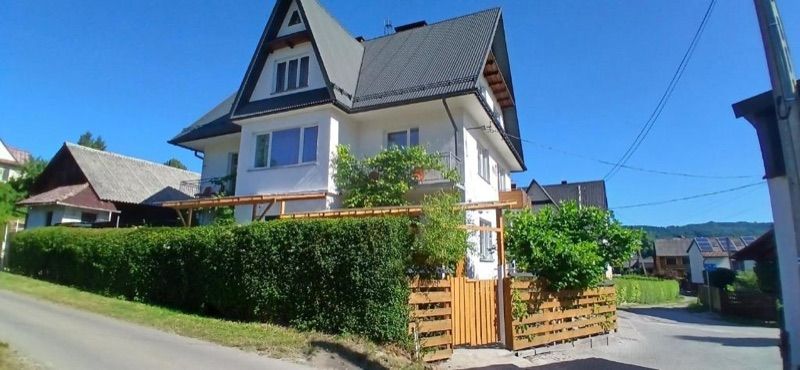 Królówka, жильё рядом с вокзалом Макув-Подхаляньский