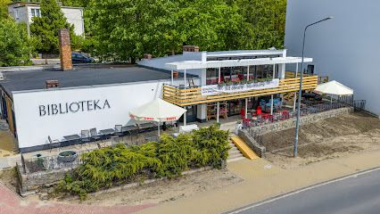 Restauracja Stara Biblioteka, рядом с вокзалом Międzyzdroje