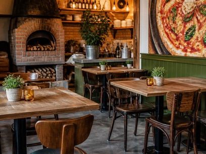 Pizza House, рядом с вокзалом Mrozy