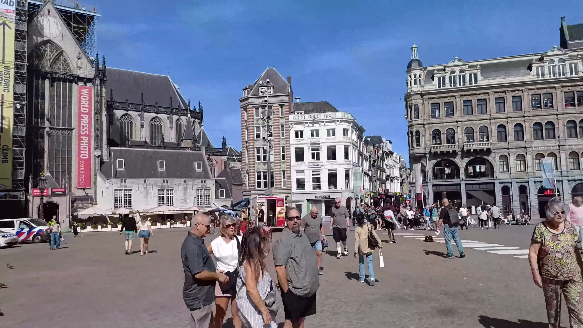 Dam Square, atrakcja w pobliżu dworca Amsterdam Centraal