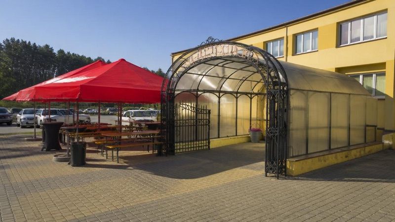 Restauracja Pod Żurawiem, рядом с вокзалом Nowa Sarzyna