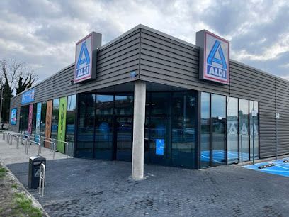 ALDI, магазин рядом с вокзалом Nowa Sól