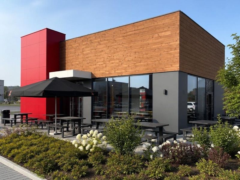 KFC Oława Kutrowskiego, okolice dworca Oława Zachodnia