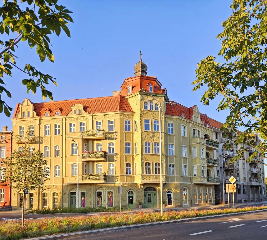 Apartamenty pod Aniołami, жильё рядом с вокзалом Острув-Велькопольский