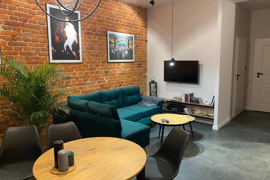 Stylowy apartament tuż przy Rynku, жильё рядом с вокзалом Острув-Велькопольский