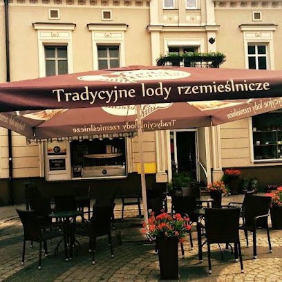Lody od Wołocha, рядом с вокзалом Ostrzeszów