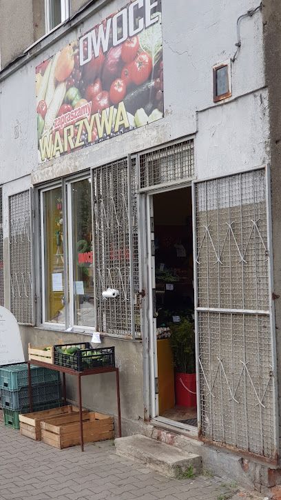 Warzywniak "Owoce, warzywa", магазин рядом с вокзалом Pabianice