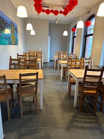 Bar Thai-Voi, рядом с вокзалом Piła Główna