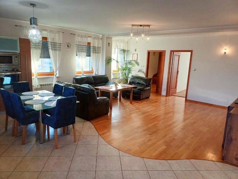 Apartamenty Aneta, жильё рядом с вокзалом Плешев