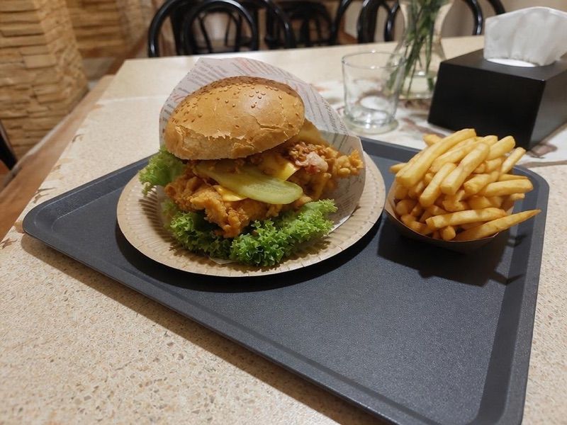 Chicken Bar, рядом с вокзалом Rogoźno Wielkopolskie