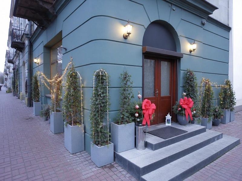 Restauracja Palce Lizać, рядом с вокзалом Siedlce