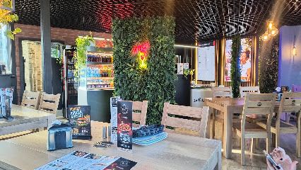 Pizzeria K-2, рядом с вокзалом Skierniewice