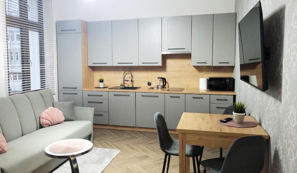APARTAMENT JARACZA 28/10, жильё рядом с вокзалом Слупск