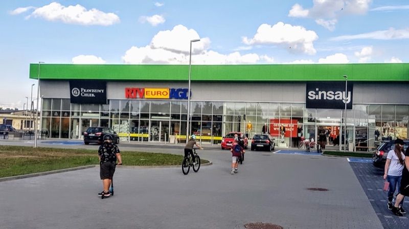 Vendo Park, торговый центр рядом с вокзалом Солец-Куявски
