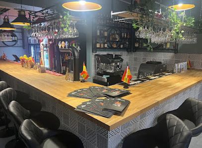 Tapas Bar Maya Restauracja Lunch, рядом с вокзалом Sosnowiec Główny