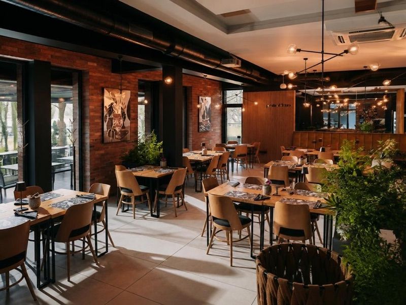 Restauracja Gardenbistro Sulechów, рядом с вокзалом Sulechów