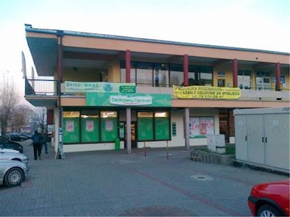 Delikatesy Centrum, магазин рядом с вокзалом Świebodzice