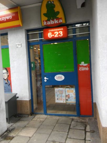 Żabka, магазин рядом с вокзалом Dąbie