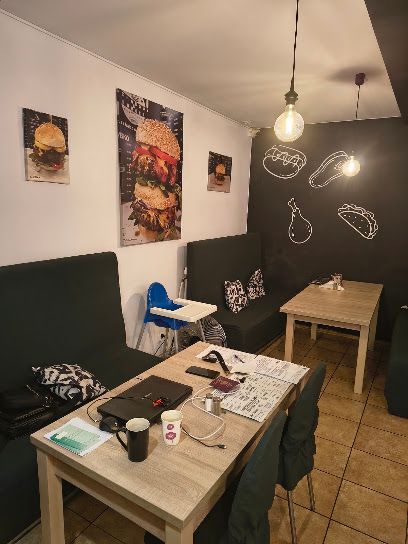SCHABOWY & BURGER HOUSE, рядом с вокзалом Dworzec PKP Tczew
