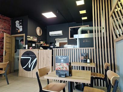 Maestria sztuka pizzy - pizza włoska - pizzeria Toruń, рядом с вокзалом Toruń Wschodni