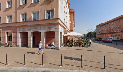 Mała kawiarnia, рядом с вокзалом Tychy