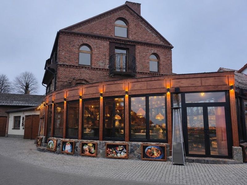 Restauracja Spichlerz Ustka, okolice dworca Ustka